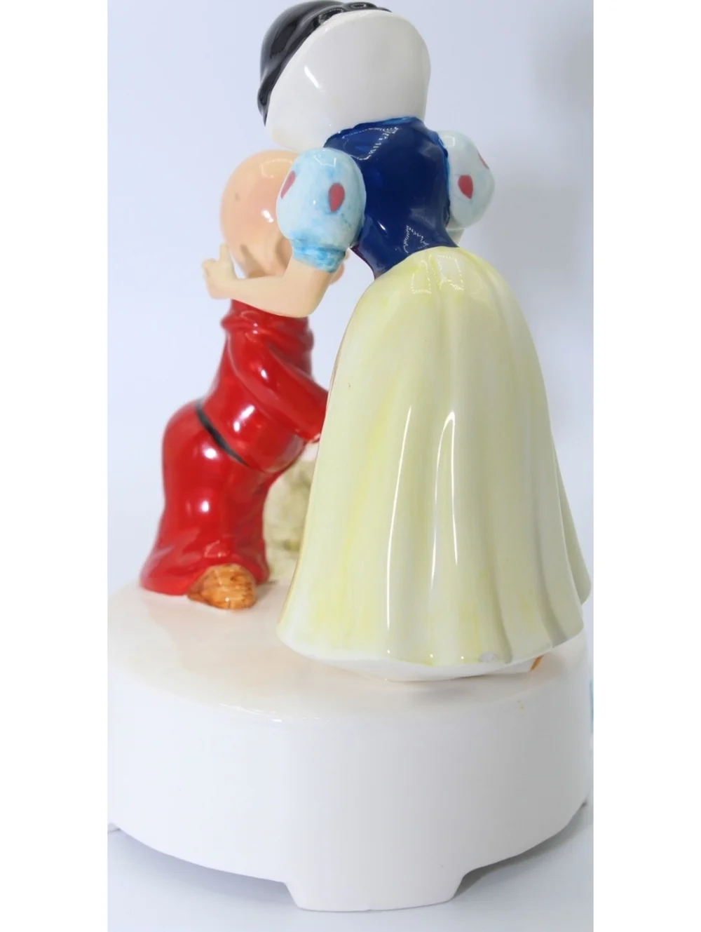 VTG Disney Sankyo Snow White & Dopey Music Box Whistle While We Work Figurine